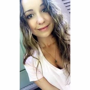 Meet your Posher, Kira